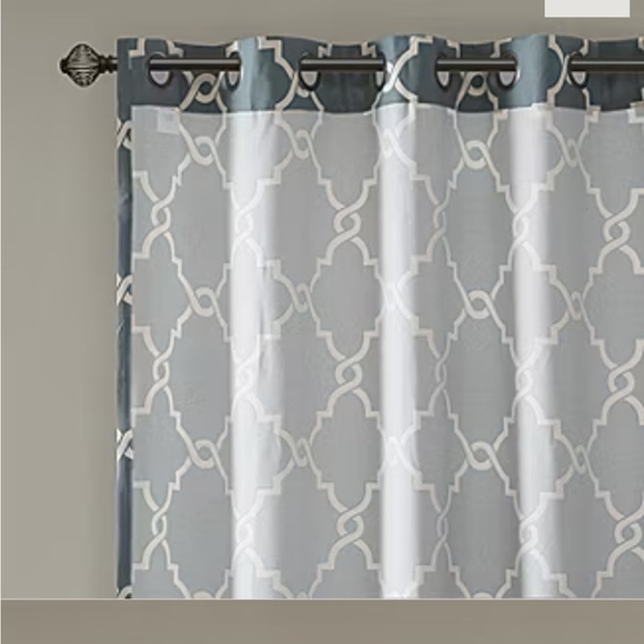 Madison Park Saratoga Print (2) window panels 50”Wx 95”L light filtering - Picture 4 of 5